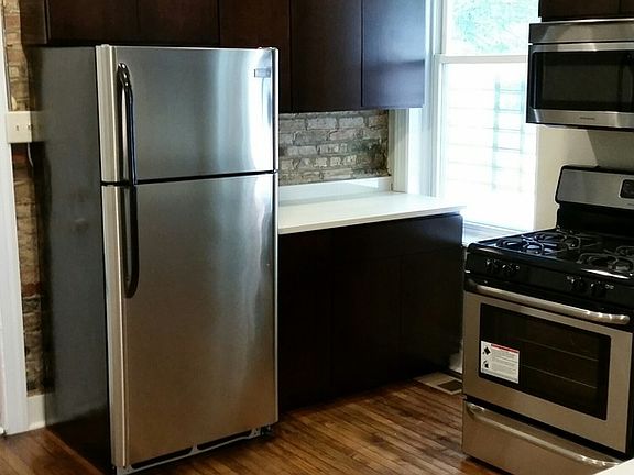 3rd image of 901 N Francisco Ave #1F