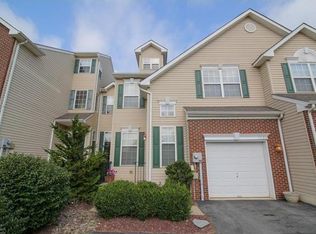 5526 Spring Ridge Dr W, Macungie, PA 18062
