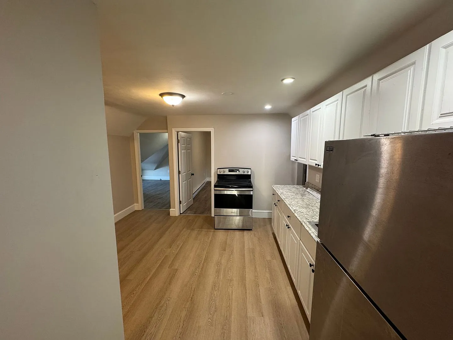Spacious and Sunny 3 Bedroom Rental in Methuen - Available Now! — Photo 4