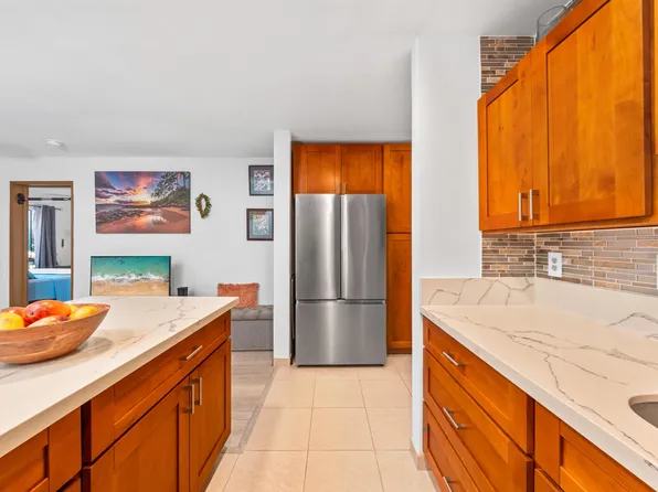 3740 Lower Honoapiilani Rd APT G102, Lahaina, HI 96761
