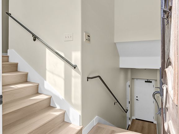 2nd image of 3833 Huron Ave APT 4
