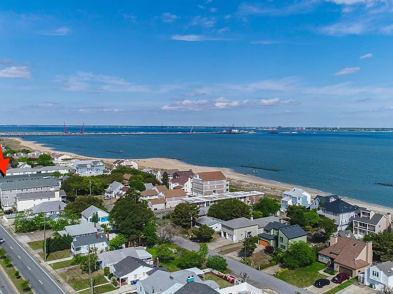 1208 W. Ocean View Apts — Photo 24
