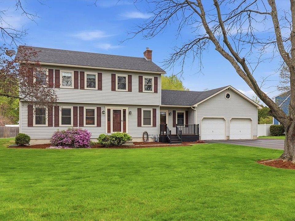 1st image of 20 Village Drive