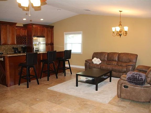 5th image of 1639 Spottswood Cir