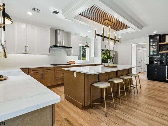 5th image of 122 Stanmore Pl