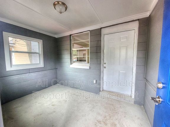 2nd image of 1353 W 25th St