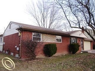 2nd image of 9857 Lincoln St