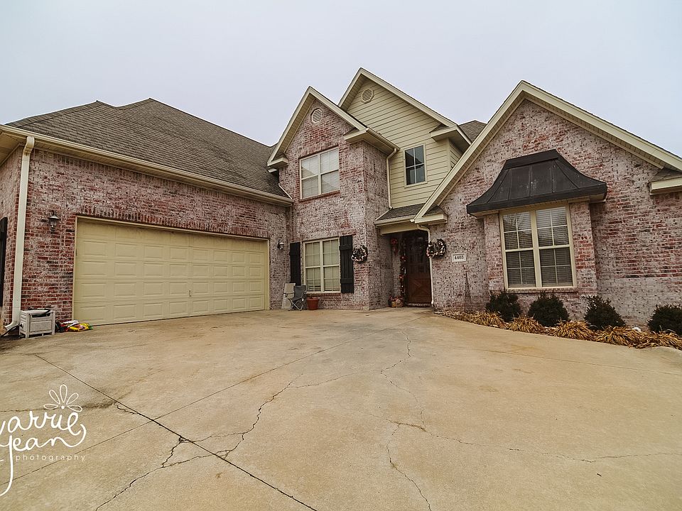 2nd image of 4403 W Hillside Dr