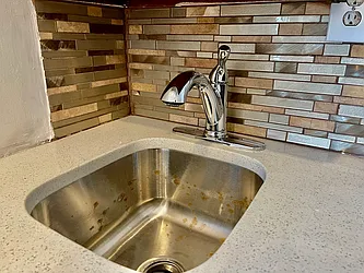 Rented by R New York