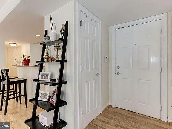 5th image of 3918 Penderview Dr APT 431