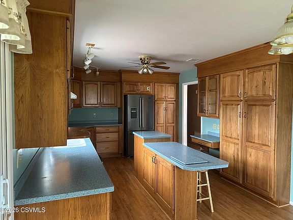 3rd image of 671 Strick Rd