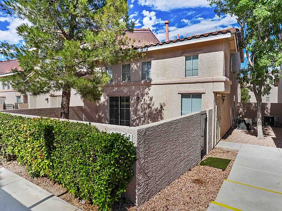 2nd image of 9653 Belle Amour Ln