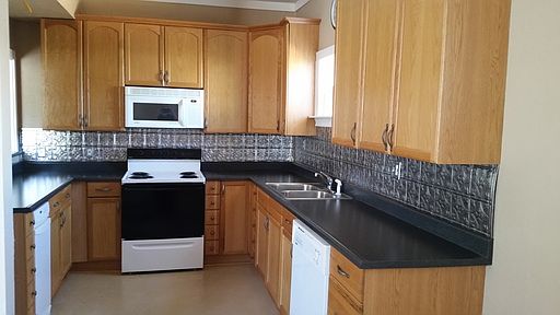2nd image of 4240 Main St