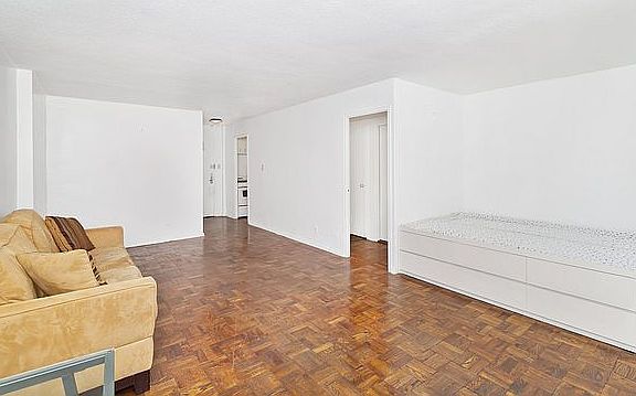 4th image of 310 E 70th St APT 7J