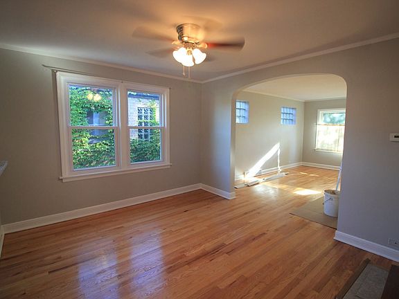2nd image of 10940 S Artesian Ave #2