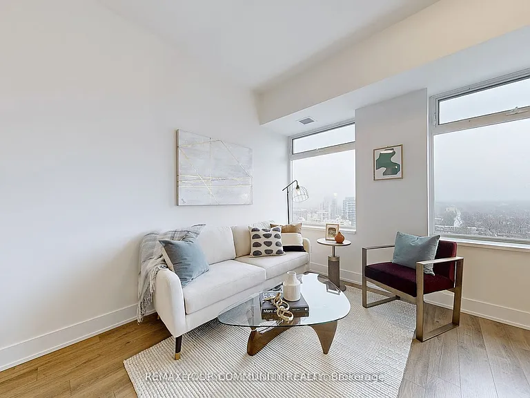 111 Saint Clair Ave W #1828 — Photo 2
