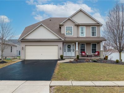 2360 Agassiz Dr, Lake View, NY, 14085