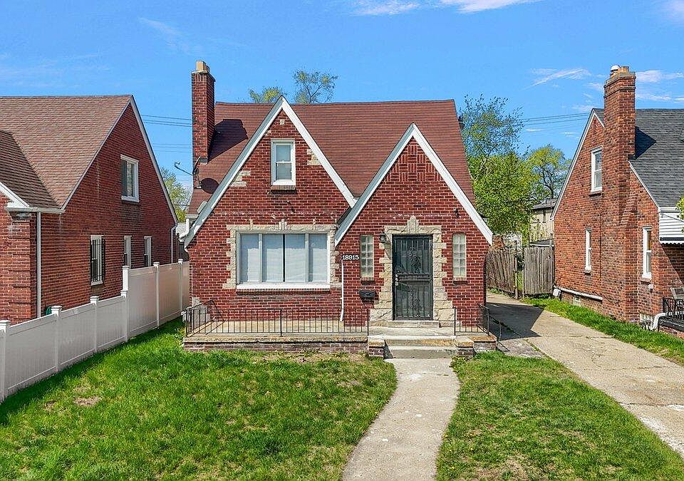 1st image of 18915 Steel St