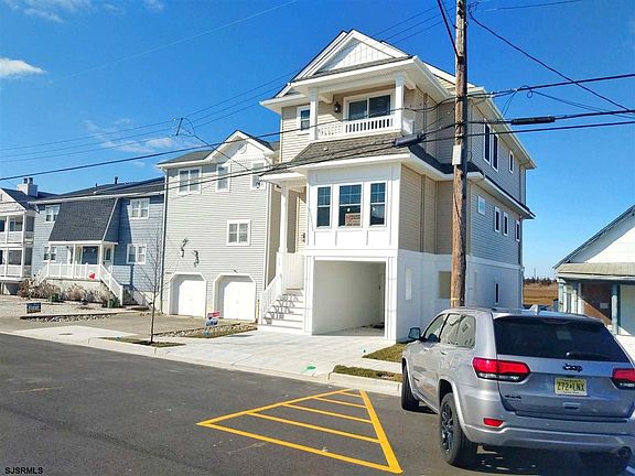 2nd image of 5728 West Ave