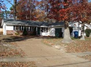 325 E Farmington Rd, Virginia Beach, VA 23454