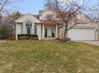 8636 Pheasant Run Rd, Woodbury, MN 55125