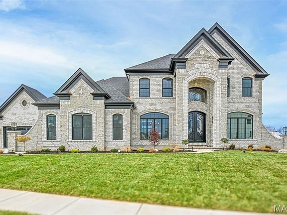 3rd image of 744 Silver Buck Ln