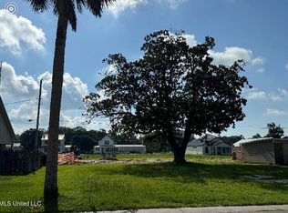 196 Markham Dr, Gulfport, MS 39507