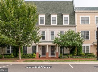 1307 Van Valkenburgh Ln, Alexandria, VA 22301