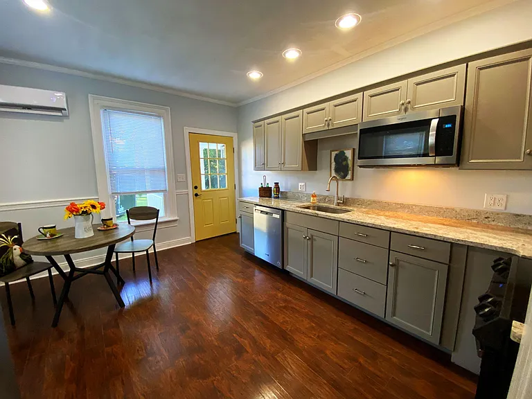 129 Tams St #A — Photo 9