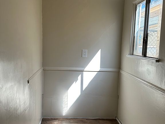 4th image of 2524 1/2 California St #2524-1/2
