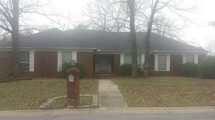 2nd image of 100 Traveler Ln