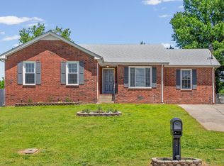 1409 Janet Way Dr, Clarksville, TN 37042
