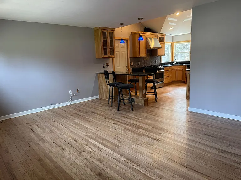 367 Whitney Rd — Photo 7