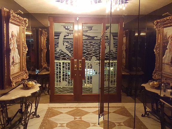 smoked glass not mirrors