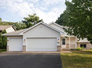 6244 Albert Ln, North Branch, MN 55056