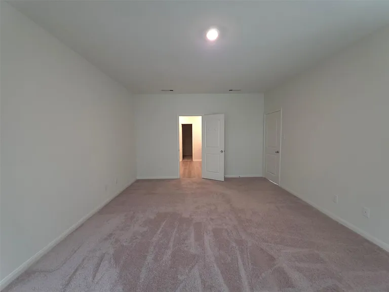 305 Lone Mountain Dr — Photo 16