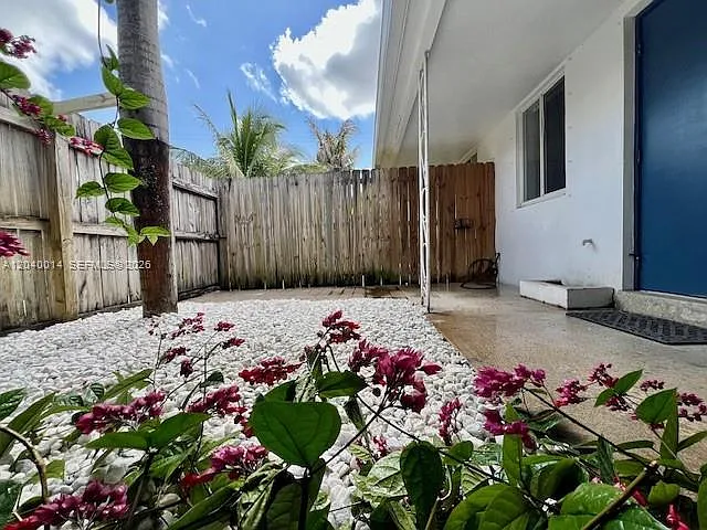 Astra Condo — Photo 3