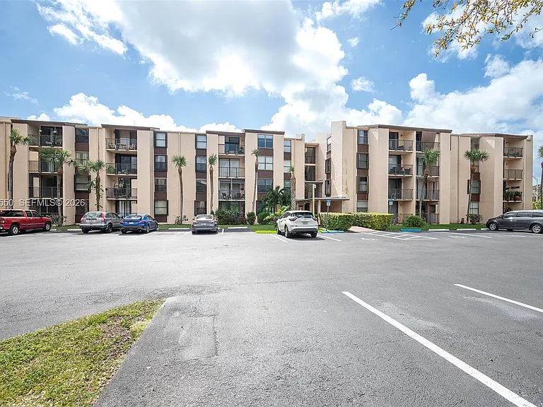 14601 N Kendall Dr #308K — Photo 8