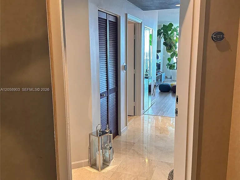 7900 Harbor Island Dr #1219 — Photo 8
