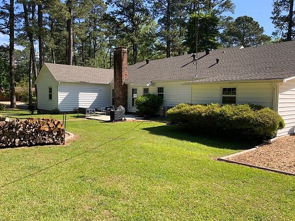 3rd image of 2502 Forest Lawn Dr