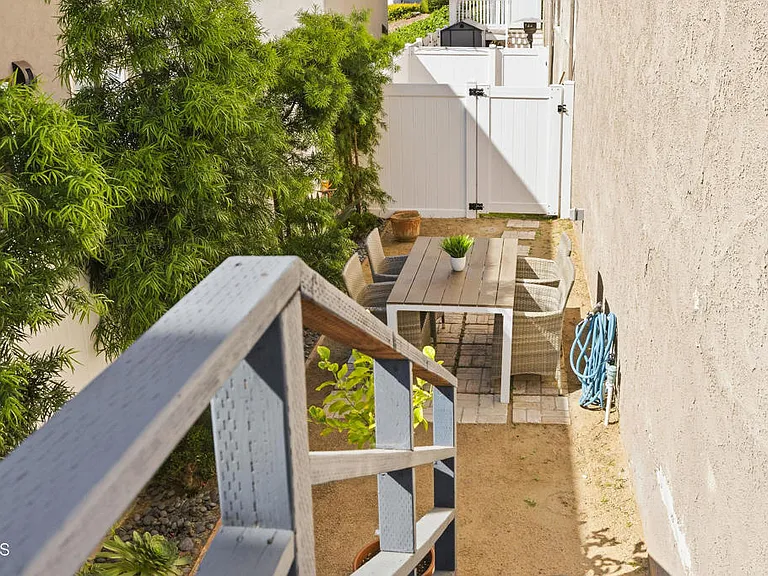 1140 Manhattan Beach Blvd #D — Photo 9