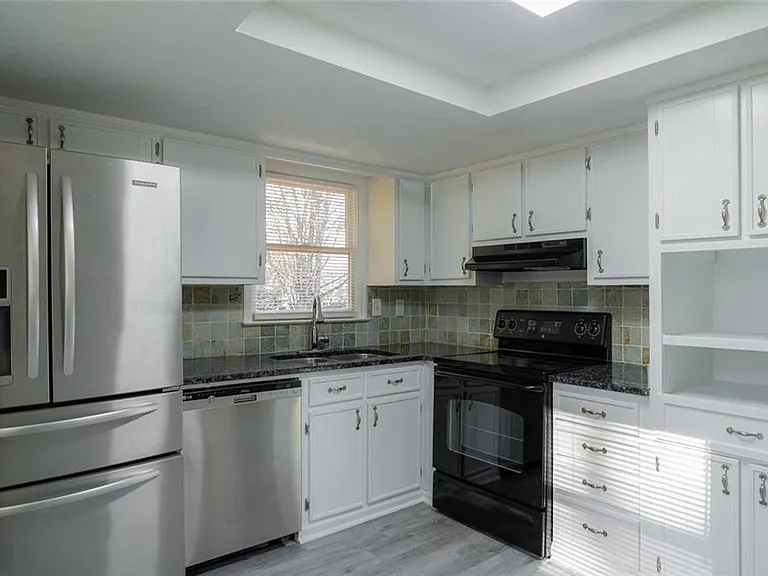 3599 Lower Roswell Rd — Photo 14