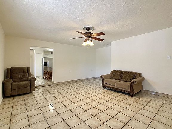 4th image of 8847 N 37th Ave