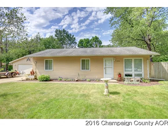 2100 Southwood Dr photo 1