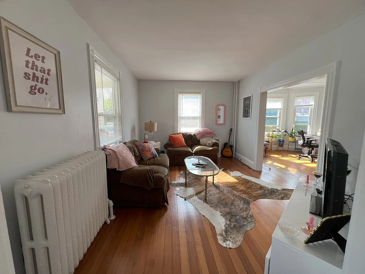 Building Photo - 39 Bedlow Ave #1