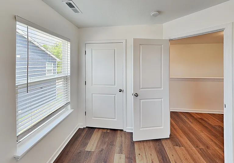 10506 Broadford St — Photo 10