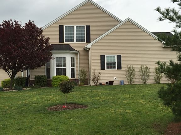 2nd image of 800 Shook Ct E