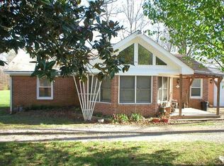 296 Old Florence Pulaski Rd, Leoma, TN 38468