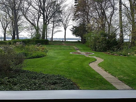 4th image of 1528 S Shore Dr
