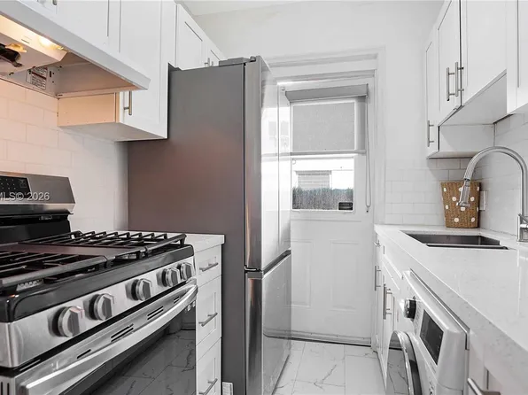 815 W 39th St, Miami Beach, FL 33140